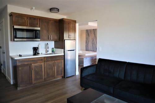 Hotel Homestay Suites - Studios & Spas