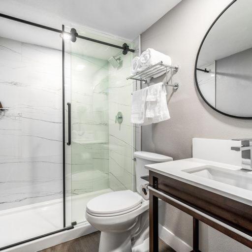 Hotel Homestay Suites - Studios & Spas