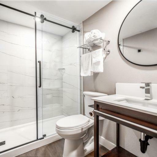 Hotel Homestay Suites - Studios & Spas