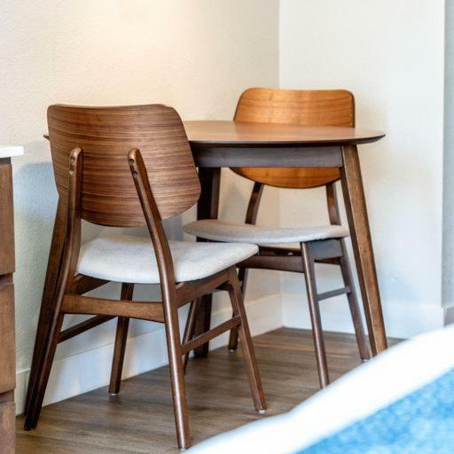 Hotel Homestay Suites - Studios & Spas