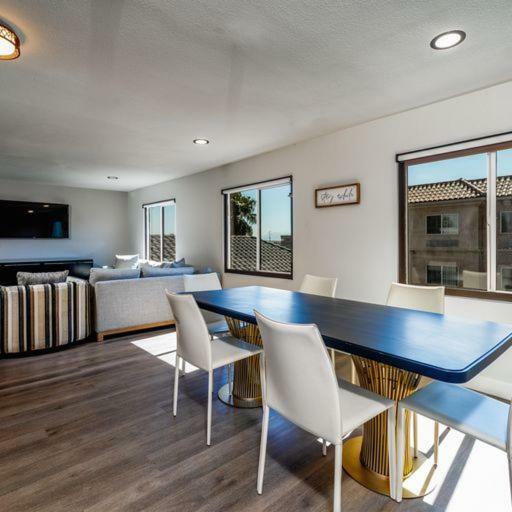 Hotel Homestay Suites - Studios & Spas