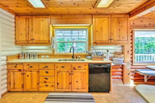 Beautiful Cottage, Steps To Downtown Murphys!