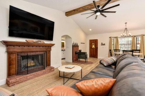 Harmony Ridge Ranch Nestled On A Secluded 6 Acres