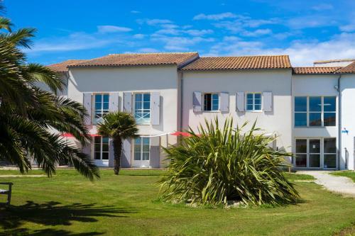 Hotel Thalacap Ars-en-r�