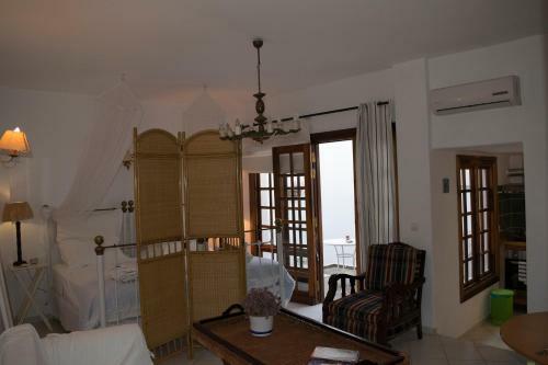 Roditses Beach Sea Front Apartments