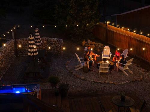 Whimsical Cabin In The Woods With Spa, Fireplace And Pet Friendly