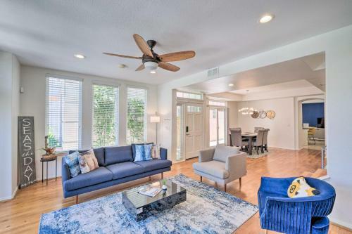 Chic Home With Patios, Steps To Oceanside Beach