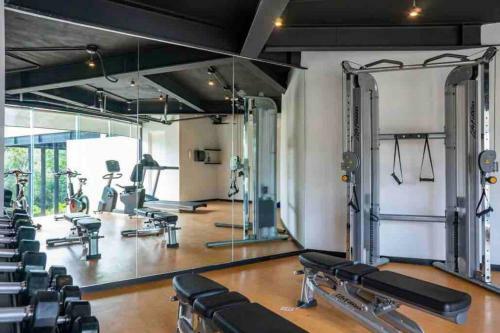 Luxury Ph Studio With Priv Rooftop Pool Gym