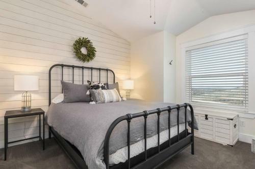 Wine Country Modern Farmhouse W/ Heated Pool & Spa