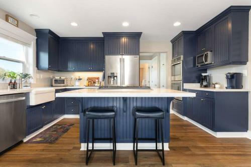Wine Country Modern Farmhouse W/ Heated Pool & Spa