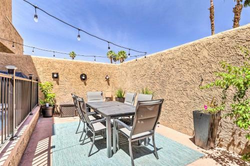 Palm Desert Townhome With Patio, Community Pool