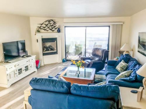 Beachfront 3 Bdr Downtown Pismo
