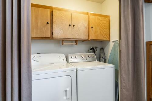 Snowcreek IV 549