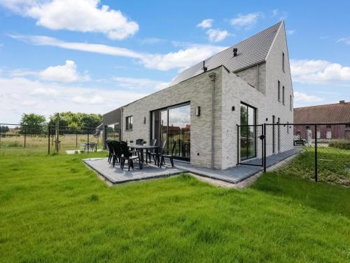 Modern Holiday Home In Ronse With Garden