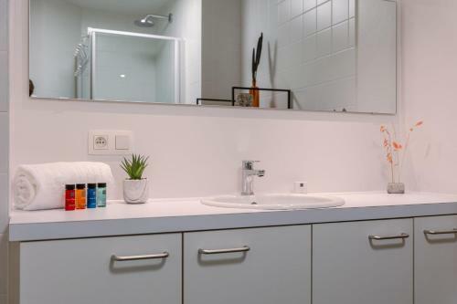 Centrally Located Apartment With Sunny Terrace