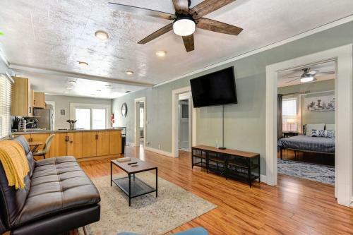 Gorgeous Midtown Get Away With Great Location