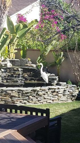 Adorable 3bd, 3ba Home In Beverly Hills