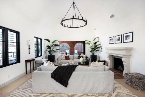 Villa House On The Sunset Strip