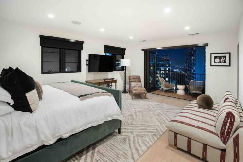 Villa House On The Sunset Strip