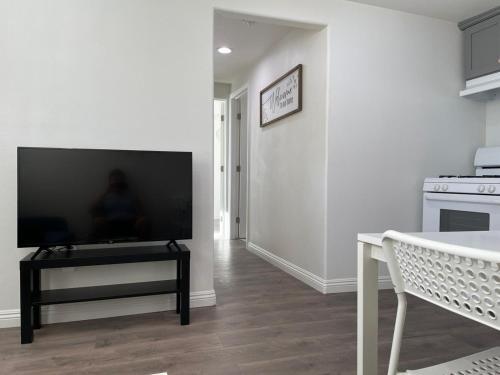 La Modern Guest House