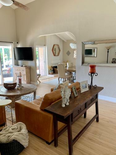 Canyon View Tranquil Oasis With Private Pool And Gorgeous Sunsets