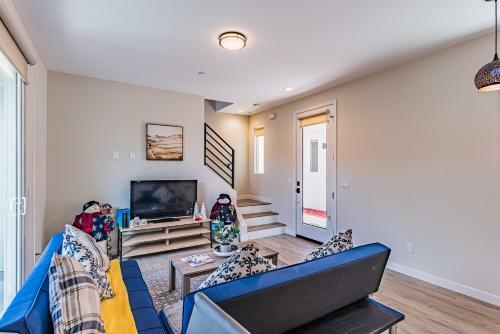 Apartamento New & Spacious 2 Br Home 10 Mins To The Beaches