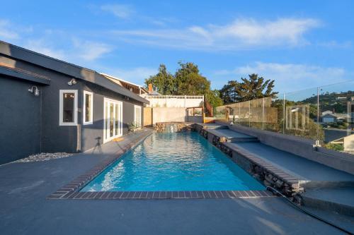 Modern Coastal View Home
