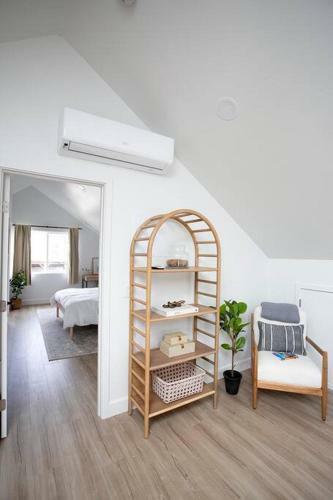 New, Custom-built, Coastal 1 Bedroom/1 Bathroom