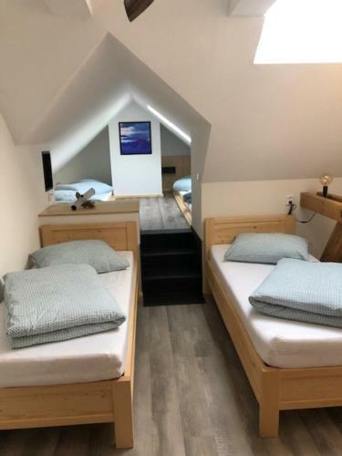 Hostal Farma Hvozd