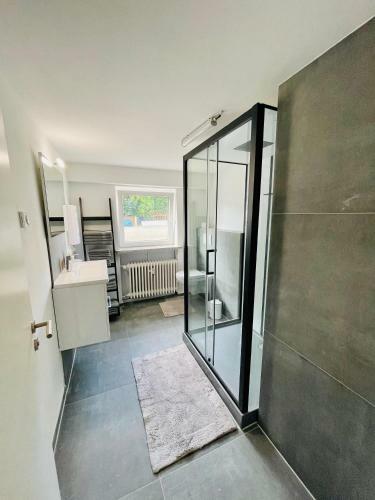 Lichtdurchflutetes Souterrain Apartment In Schapen