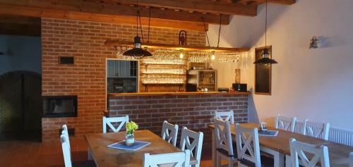 Hostal Vinn� Sklep A Penzion U Bobule