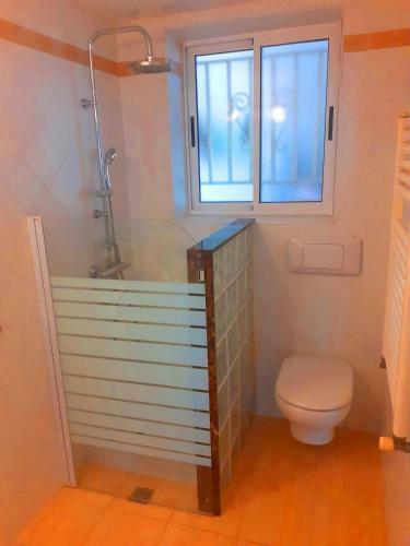 Bed & Breakfast Pins Tordus