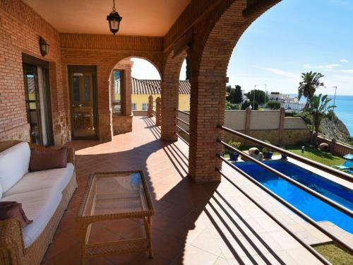 Holiday Home El Balc�n De La Cala