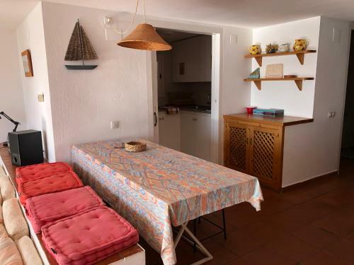 Apartment With Seaview And Pool