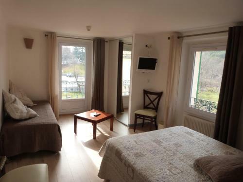 Hotel H�tel Restaurant Le Lachens
