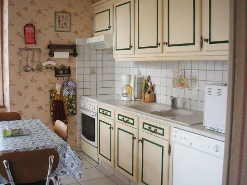 Holiday Home Maison Perre Luzille