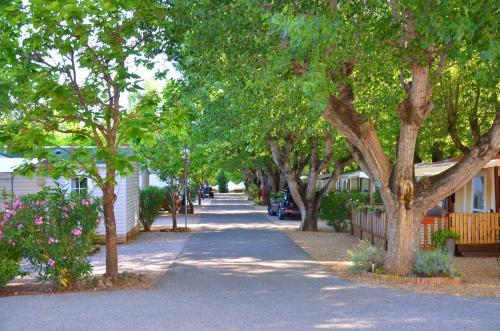 Camping Les Fougui�res
