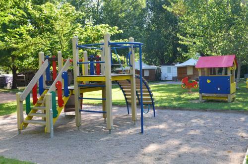 Camping Les Fougui�res