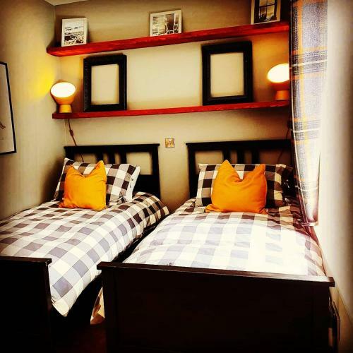 Apartamento Bryansford Cottage Stables