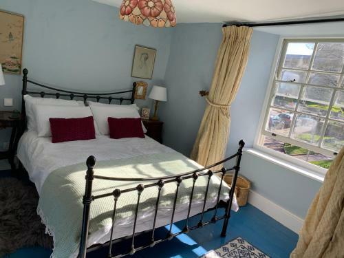 Charming Townhouse In Bruton