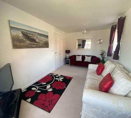Delightful Modern 4 Bed Spacious Seaside Home.