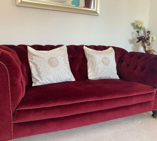 Delightful Modern 4 Bed Spacious Seaside Home.