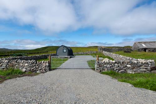 21 Callanish Luxury Pod