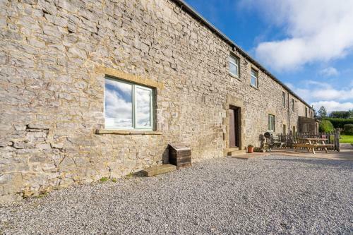 Large Group Accommodation Near Tideswell
