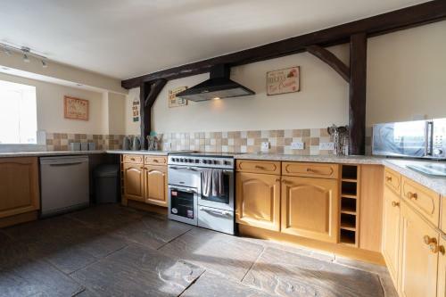 Large Group Accommodation Near Tideswell