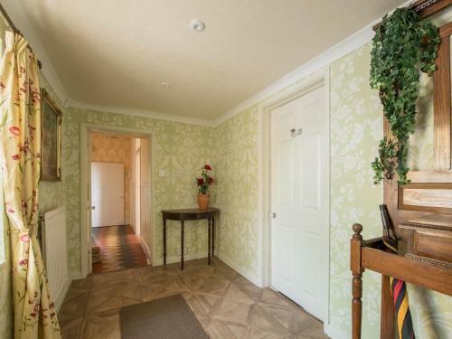 Pass The Keys Beautiful Home With Superb Views Over St Dogmaels