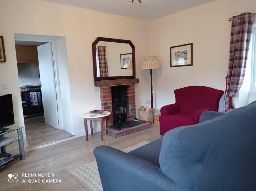 Old Hall Cottage, Sleeps 4 Dogs Welcome