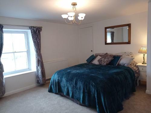 Old Hall Farmhouse, Sleeps 6. Dogs Welcome.