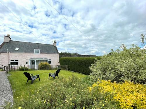 Pass The Keys Spacious 3br Cottage In Beautiful Rural Setting