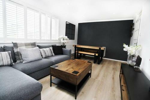 Modern And Cosy Flat For 4 In Fab Location